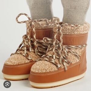 Chloe Moon Boots